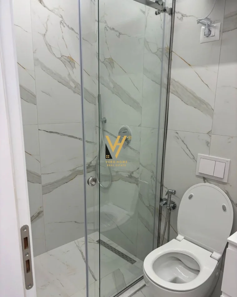 Tirane, jepet me qera apartament 1+1+Ballkon Kati 5, 63 m² 820 € (MYSLYM SHYRI)