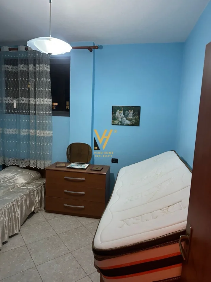 Tirane, shitet apartament 2+1+Ballkon Kati 5, 136 m² 197.000 € (XHAMLLIKU)