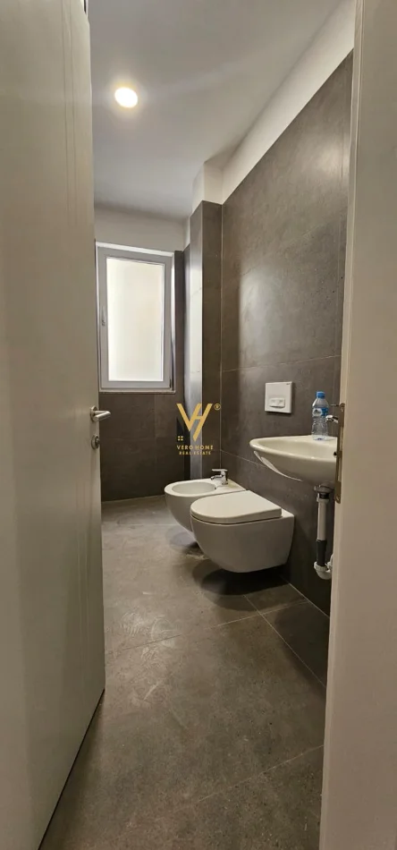 Durres, shitet apartament 1+1+Ballkon Kati 5, 56 m² 103.700 € (GOLEM)