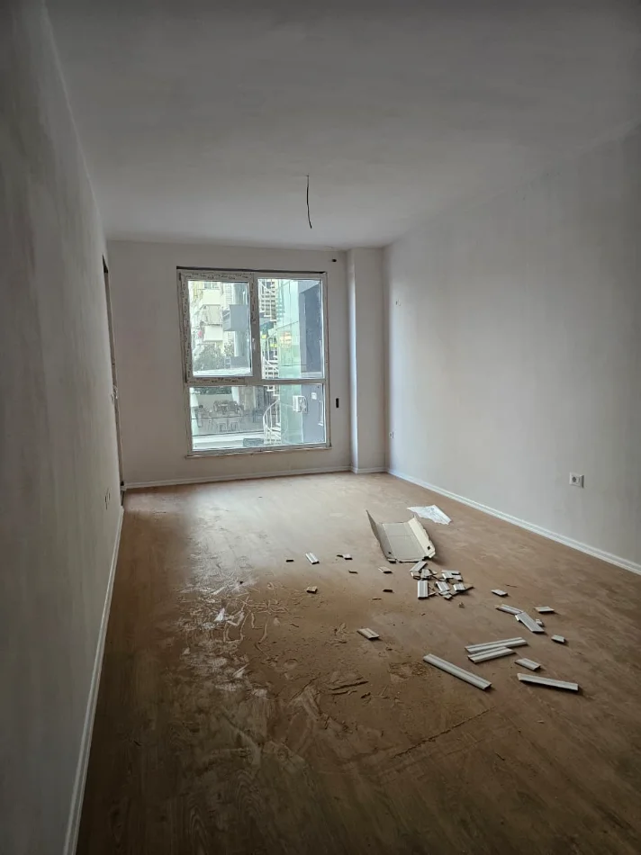 Tirane, shitet apartament 1+1 Kati 1, 75 m² 151.200 € (STACIONI TRENIT)