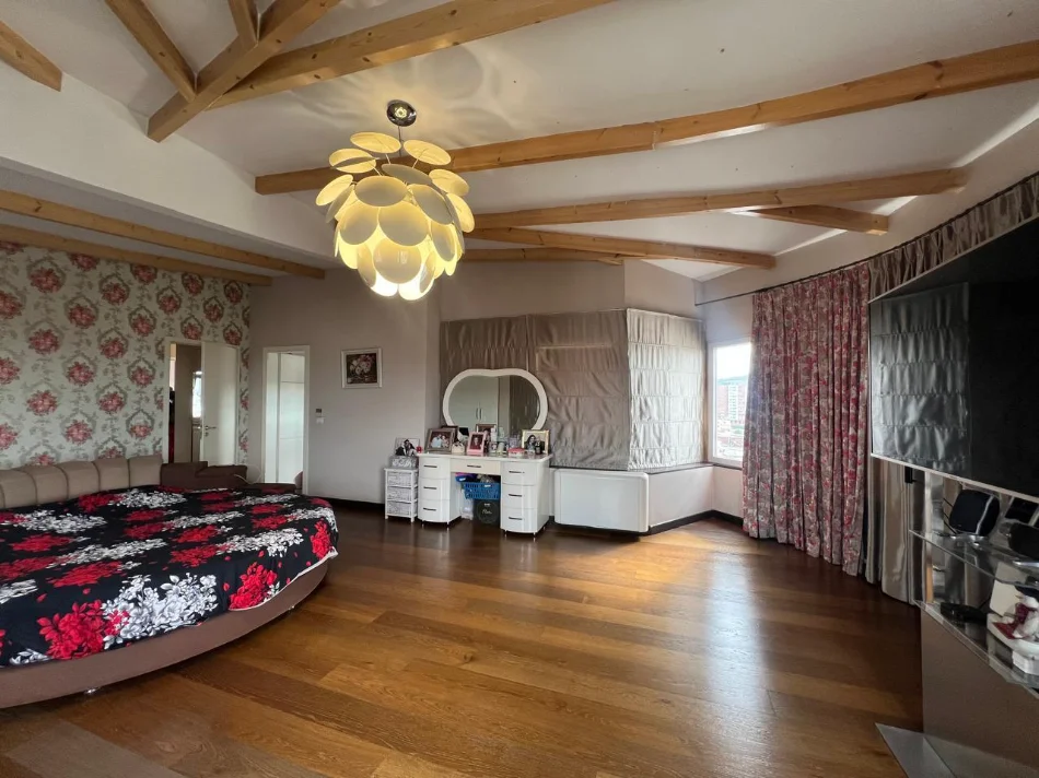 Tirane, shitet 2+1+Ballkon Kati 10, 103 m² 195.000 € (Pallati me Shigjeta)