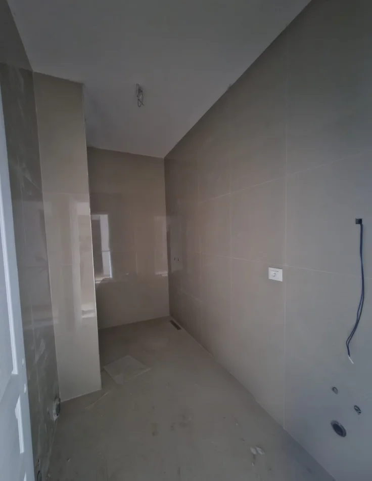 Tirane, shitet apartament 1+1 Kati 2, 73 m² 151.000 € (Bulevardi i Ri)