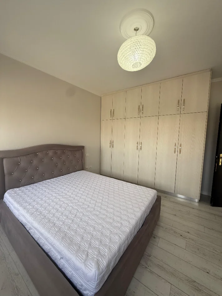 Tirane, jepet me qera apartament 2+1 Kati 6, 115 m² 500 € (YZBERISHT PRANE GRAND GALLERY)