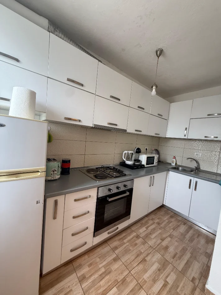 Tirane, shitet apartament 1+1 Kati 5, 72 m² 145.000 € (MYSLYM SHYRI)