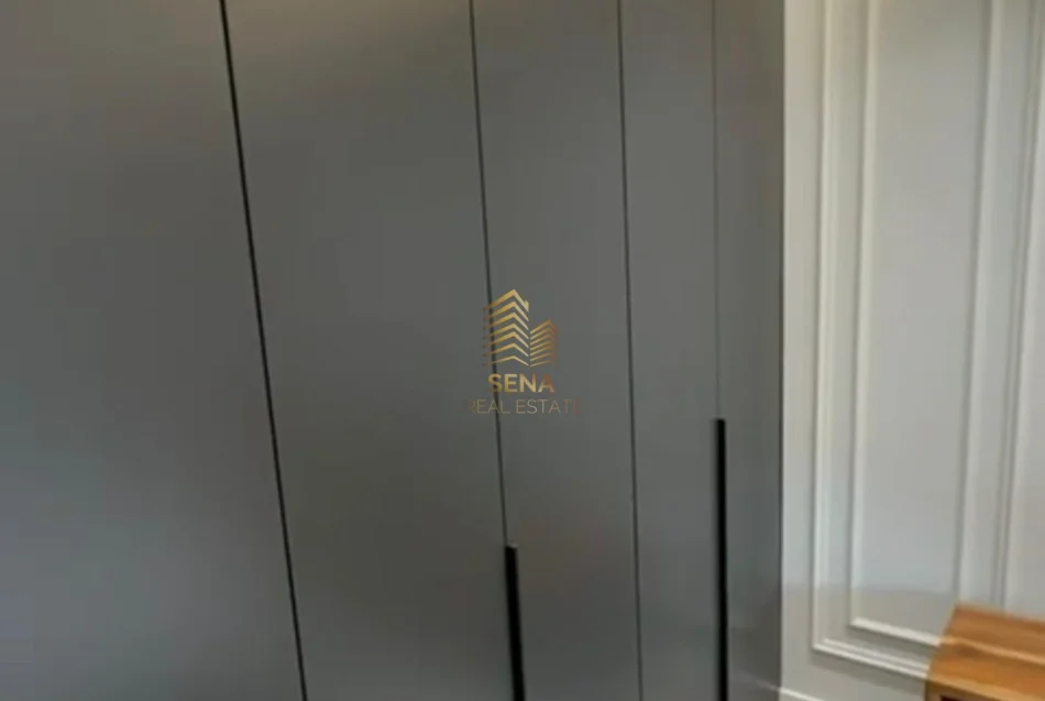 Tirane, jepet me qera apartament 1+1+Ballkon Kati 9, 75 m² 650 € (Astiri, prane Hotel Grand)