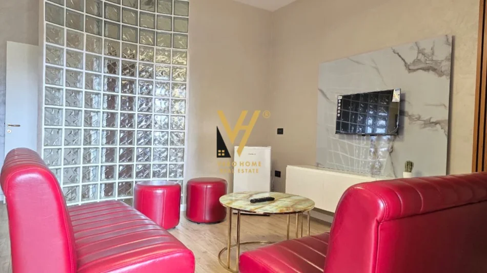 Tirane, jepet me qera apartament 2+1+Ballkon Kati 4, 100 m² 1.500 € (QENDER)