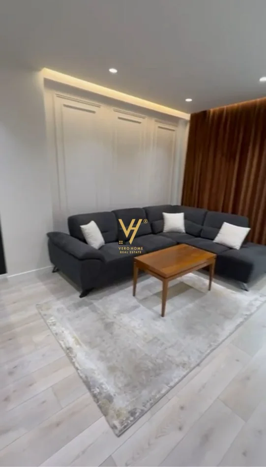 Tirane, jepet me qera apartament 1+1+Ballkon Kati 9, 75 m² 670 € (UNAZA E RE)