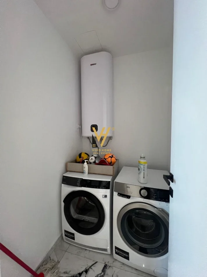 Tirane, shitet apartament 2+1+Ballkon Kati 5, 132 m² 750.000 € (LAKEVIEW RESIDENCE)