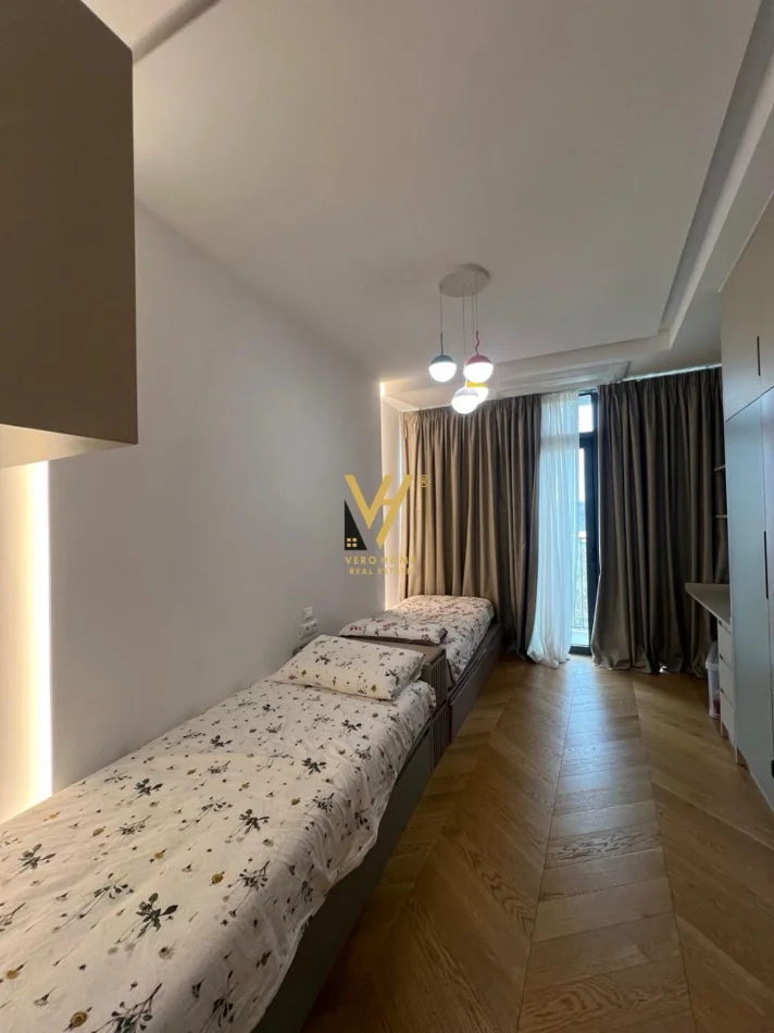 Tirane, shitet apartament 2+1+Ballkon Kati 5, 132 m² 750.000 € (LAKEVIEW RESIDENCE)