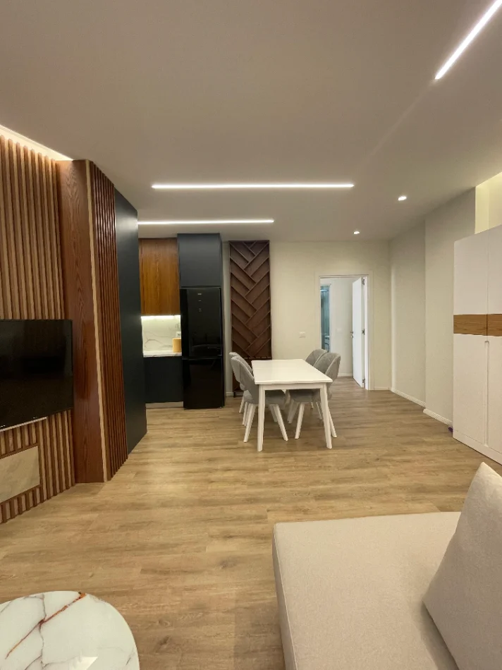 Tirane, jepet me qera apartament 2+1 Kati 5, 102 m² 800 € (Bulevardi i Ri)