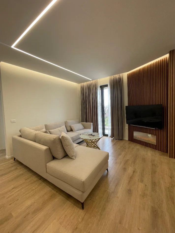 Tirane, jepet me qera apartament 2+1 Kati 5, 102 m² 800 € (Bulevardi i Ri)
