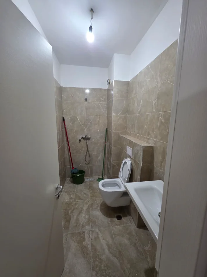 Tirane, shitet apartament 1+1+Ballkon Kati 3, 53 m² 67.000 € (Univers City)