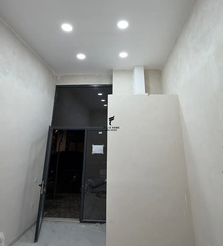 Tirane, jepet me qera dyqan Kati 0, 20 m² 500 € (STACIONI TRENIT)