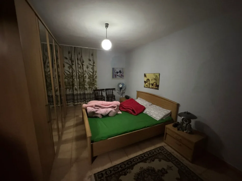 Tirane, jepet me qera apartament 2+1 Kati 3, 80 m² 500 € (BRRYLI)