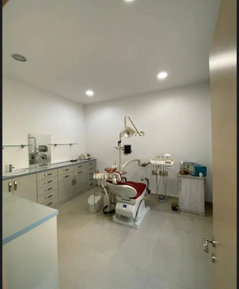 Tirane, jepet me qera ambjent biznesi Kati 2, 90 m² 1.200 € (DON BOSKO)