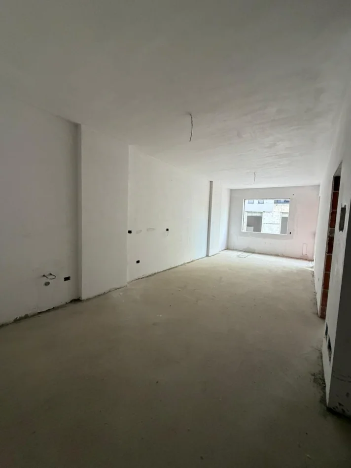 Tirane, shitet apartament 1+1 Kati 3, 72 m² 82.000 € (PASKUQAN)
