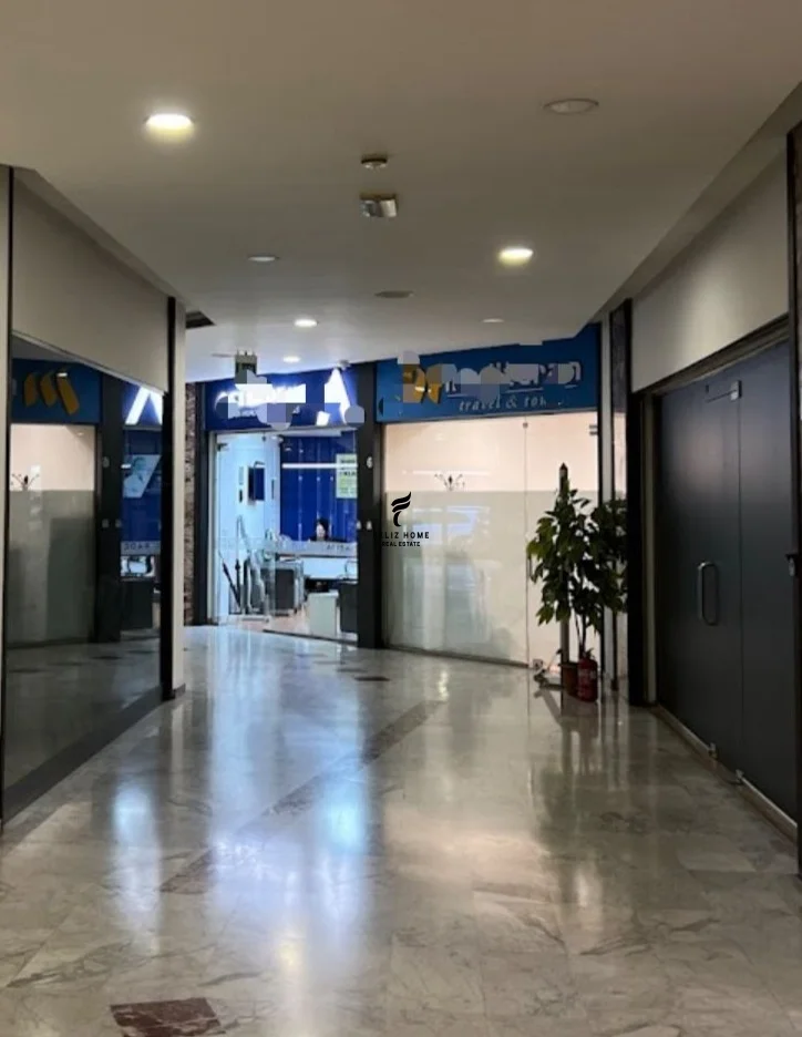 Tirane, jepet me qera zyre Kati 1, 104 m² 2.000 € (QENDER)