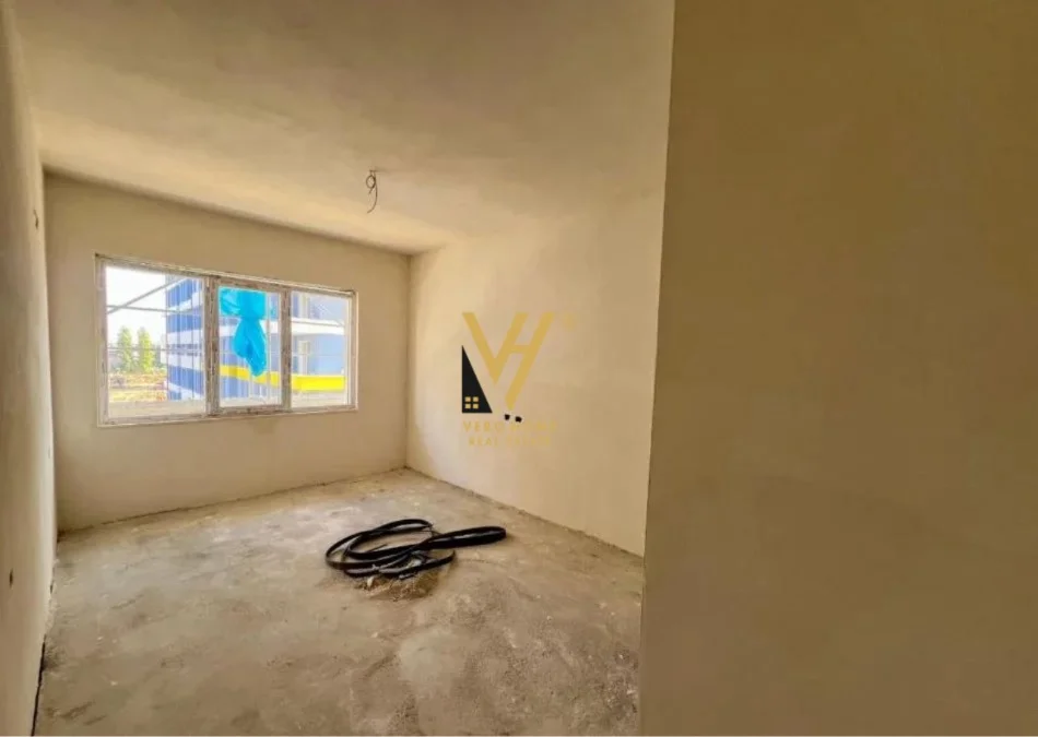 Tirane, shitet apartament 2+1+Ballkon Kati 3, 104 m² 120.000 € (UNIVERS CITY)