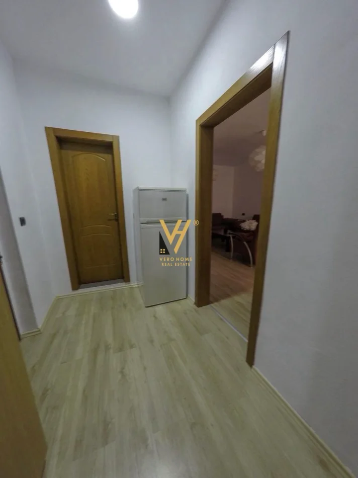 Tirane, jepet me qera apartament 1+1+Ballkon Kati 5, 60 m² 520 € (MYSLYM SHYRI)