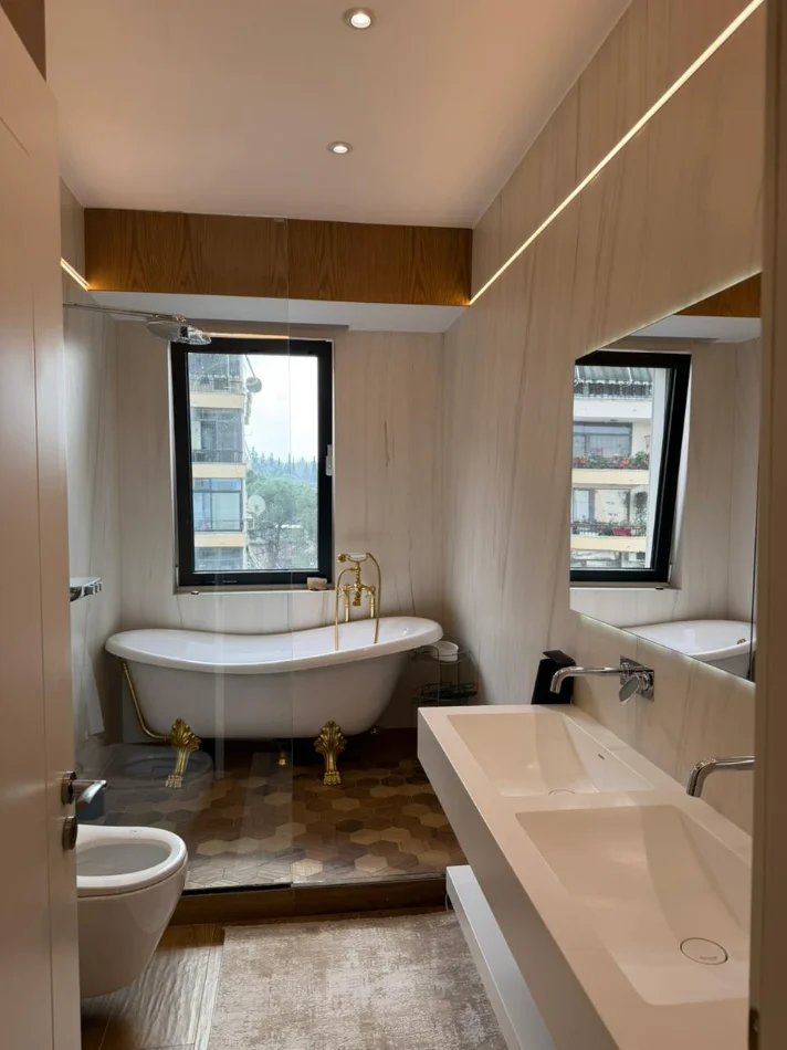 Tirane, shitet apartament 2+1+Aneks+Ballkon Kati 8, 141 m² (Ambasador 3)