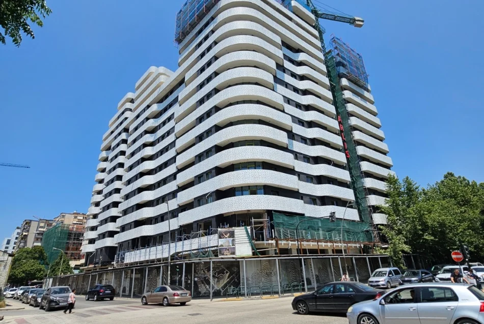 Tirane, shitet apartament 1+1 Kati 3, 71 m² 190.000 € (Parku i Autobuzeve)