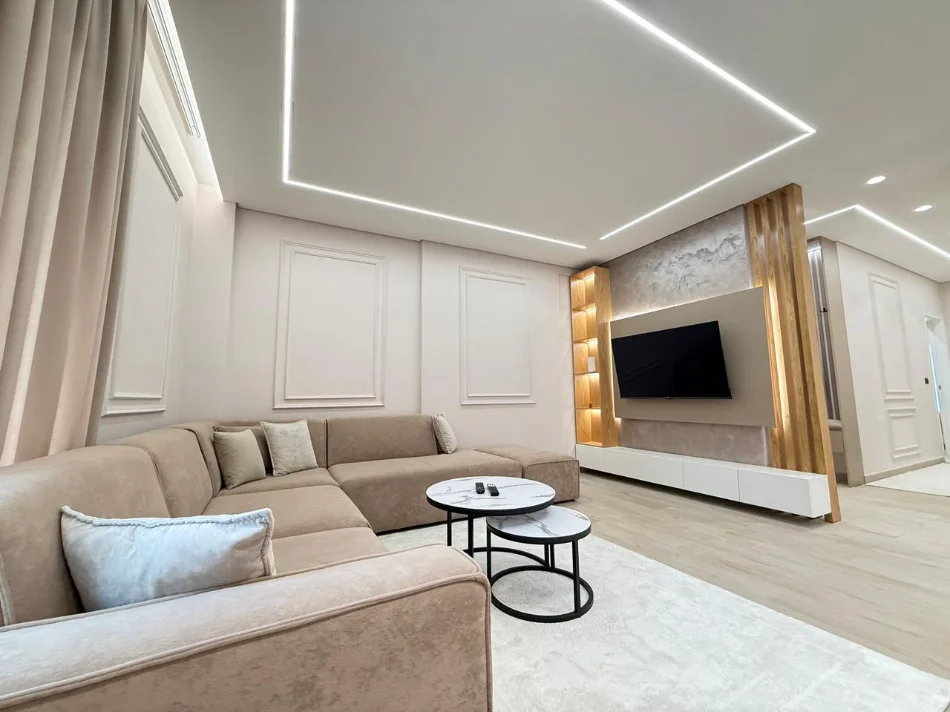 Tirane, jepet me qera apartament 2+1 Kati 2, 130 m² 1.600 € (TEG)