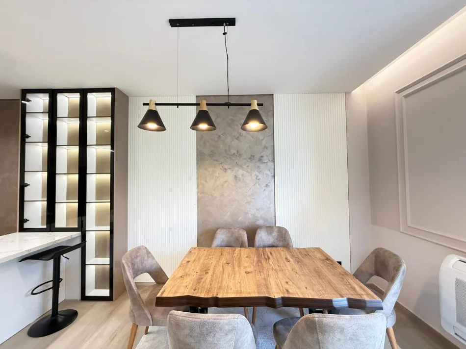 Tirane, jepet me qera apartament 2+1 Kati 2, 130 m² 1.600 € (TEG)