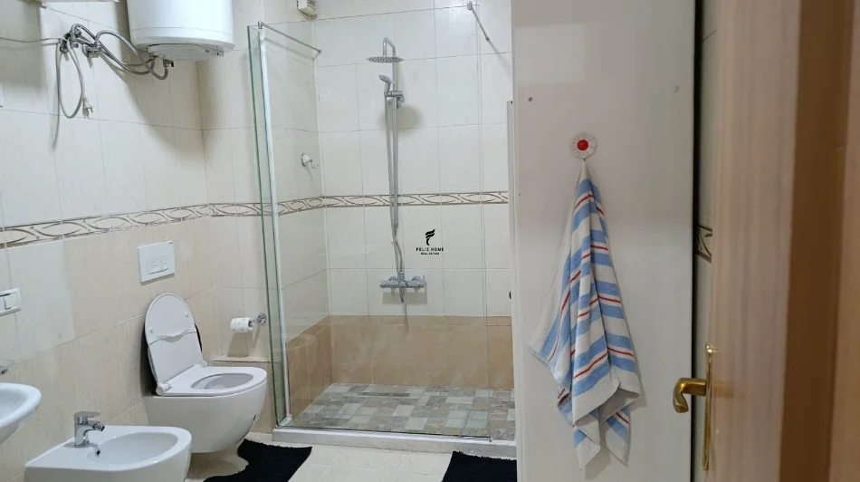 Tirane, jepet me qera apartament 1+1 Kati 5, 75 m² 650 € (RRUGA E ELBASANIT)