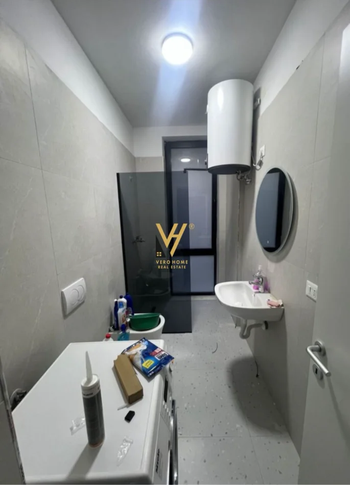 Tirane, jepet me qera apartament 2+1+Ballkon Kati 1, 110 m² 700 € (STACIONI I TRENIT)