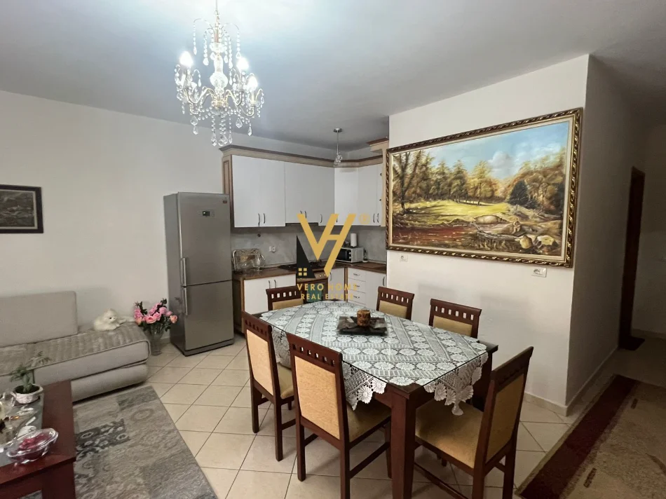 Vlore, shitet apartament 2+1+Ballkon Kati 3, 232 m² 30.000 € (SKELE, VLORE)