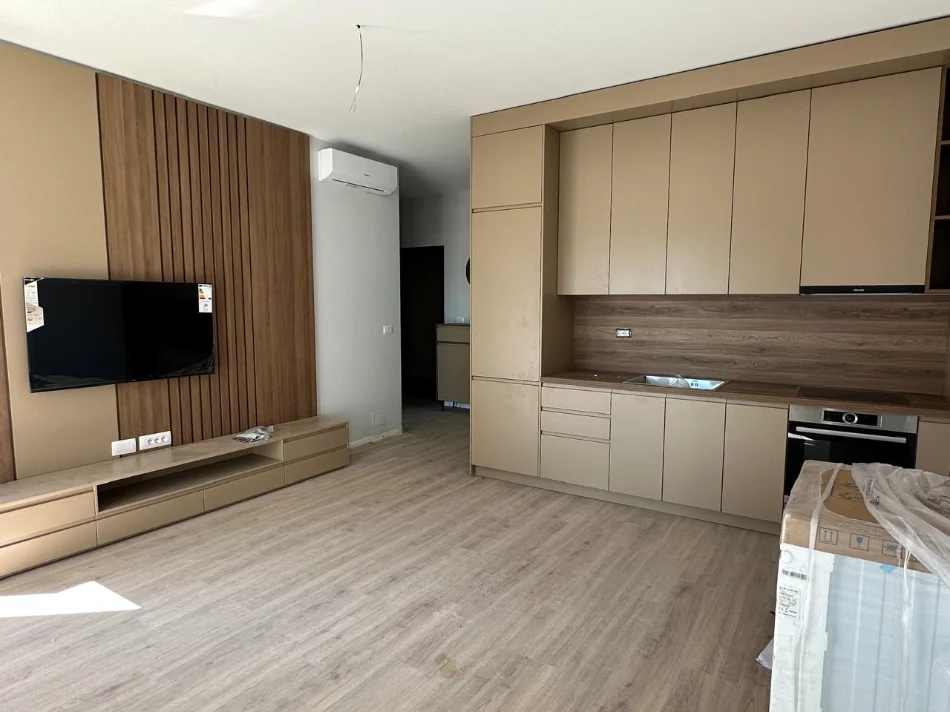 Tirane, jepet me qera apartament 1+1+Ballkon Kati 7, 650 € (Zogu i Zi)