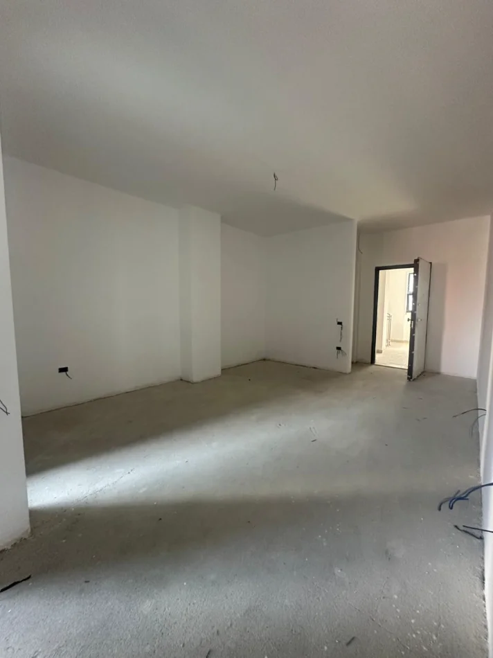 Tirane, shitet apartament 3+1+Ballkon Kati 1, 140 m² 246.400 € (Don Bosko)