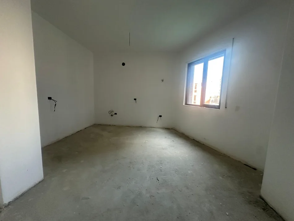 Tirane, shitet apartament 3+1+Ballkon Kati 1, 140 m² 246.400 € (Don Bosko)