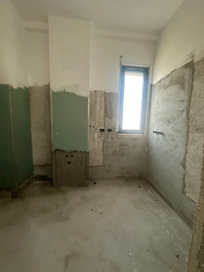Tirane, shitet apartament 3+1+Ballkon Kati 1, 140 m² 246.400 € (Don Bosko)