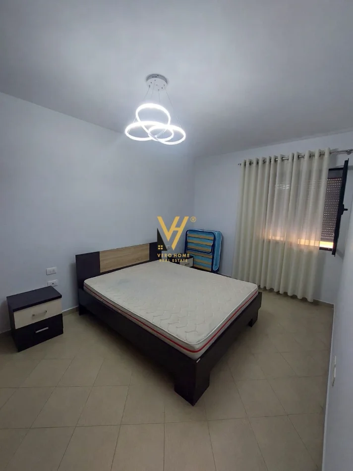 Tirane, jepet me qera apartament 1+1+Ballkon Kati 4, 70 m² 570 € (KODRA E DIELLIT)