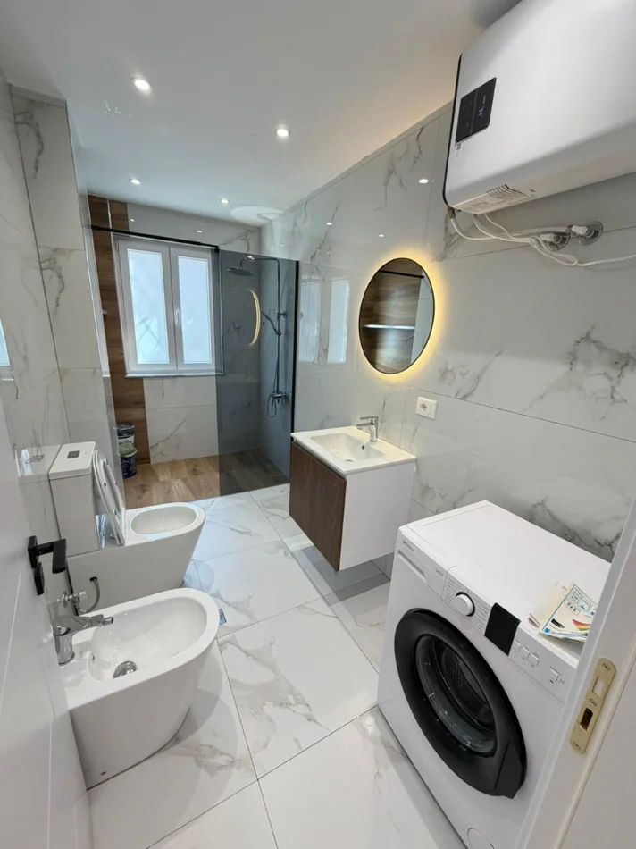 Tirane, shitet apartament 1+1 Kati 1, 59 m²