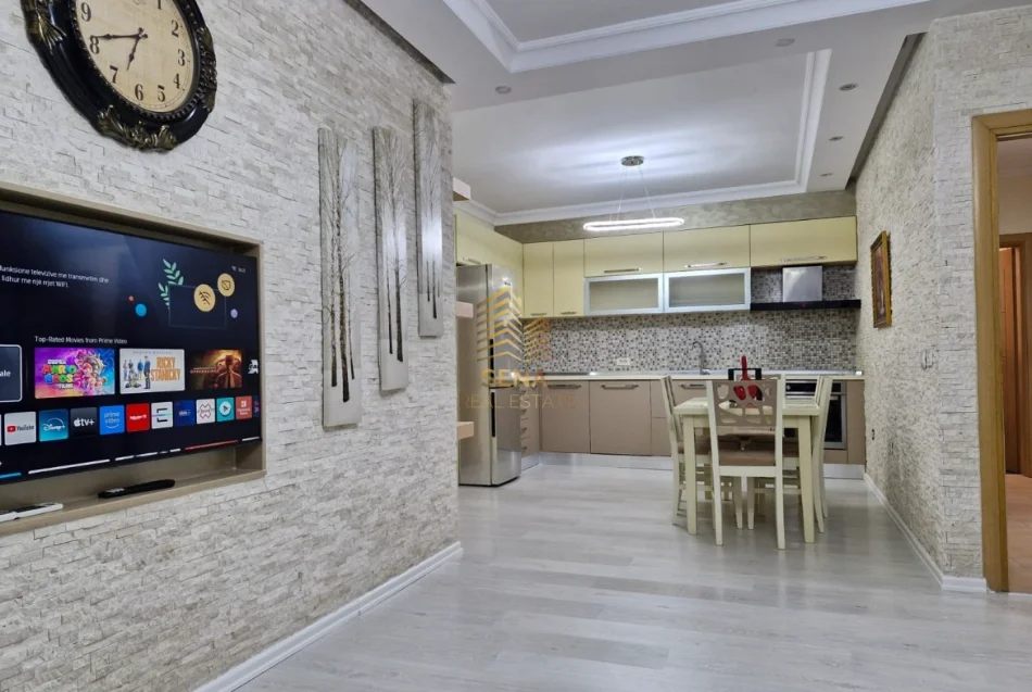 Tirane, shitet apartament 3+1+Ballkon Kati 4, 126 m² 219.000 € (Porcelan)