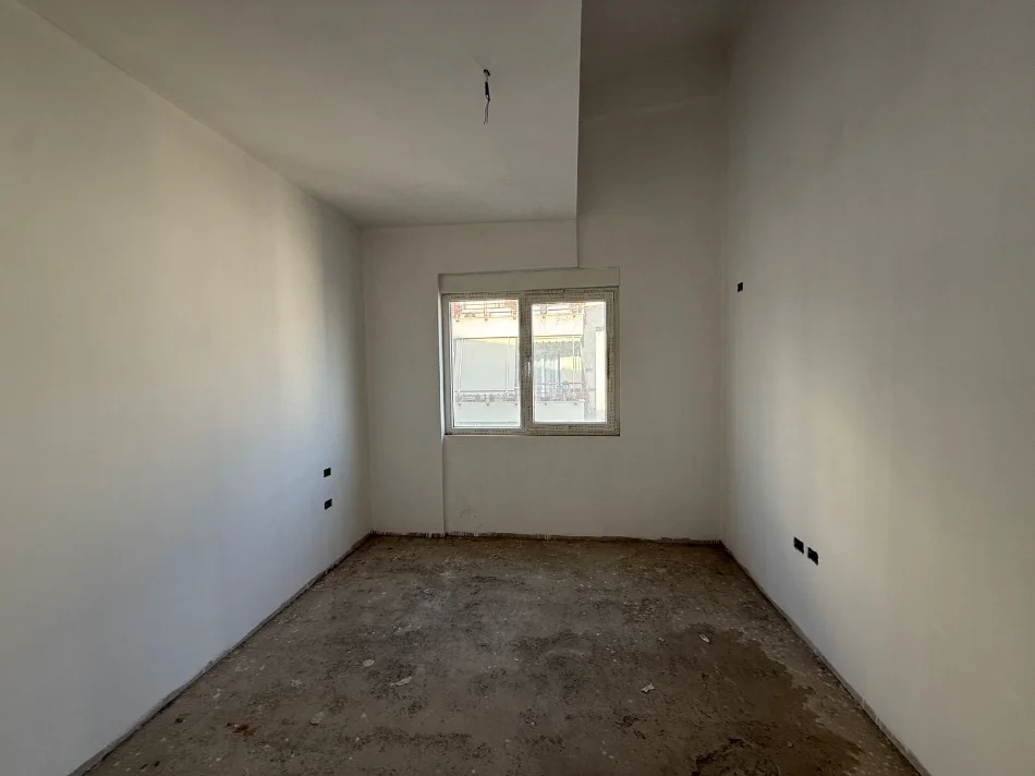 Tirane, shitet apartament 3+1+Ballkon Kati 4, 143 m² 434.700 € (Liqeni i Thate)