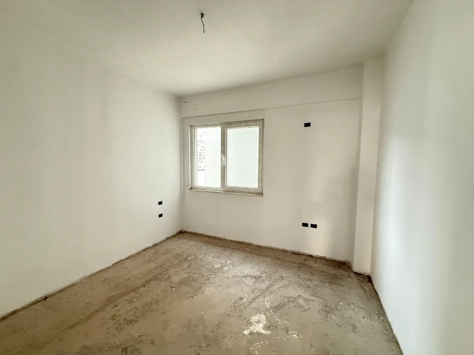 Tirane, shitet apartament 3+1+Ballkon Kati 4, 143 m² 434.700 € (Liqeni i Thate)