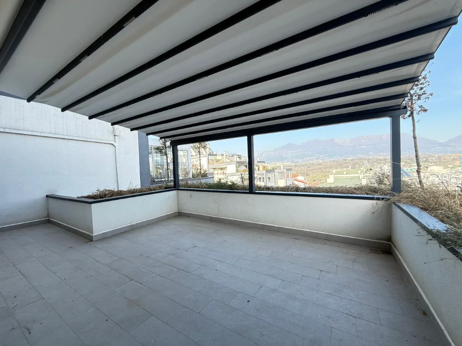 Tirane, shitet apartament 3+1+Aneks+Ballkon Kati 6, 352 m² 700.000 € (Liqeni i Thate)