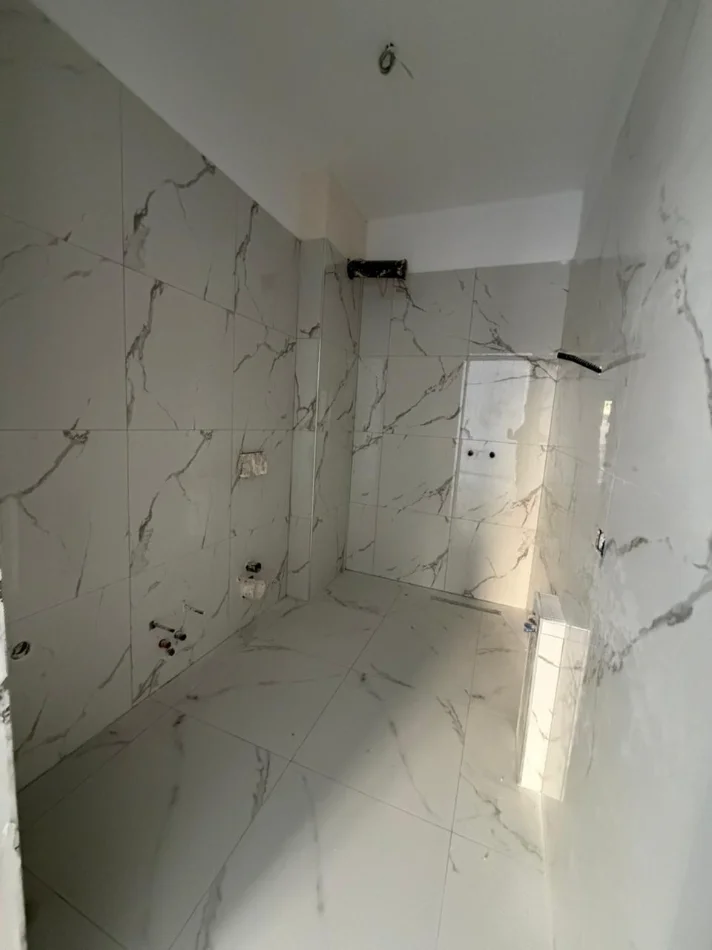 Tirane, shitet apartament 2+1+Ballkon , 82 m² 151.050 € (Tregu i ri Elektrik)