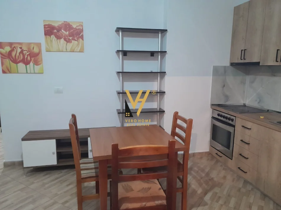 Tirane, jepet me qera apartament 1+1 Kati 3, 60 m² 370 € (ASTIR)