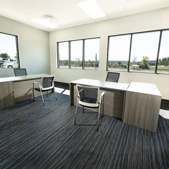 Tirane, jepet me qera zyre Kati 5, 125 m² 550 € (BRRYLI)