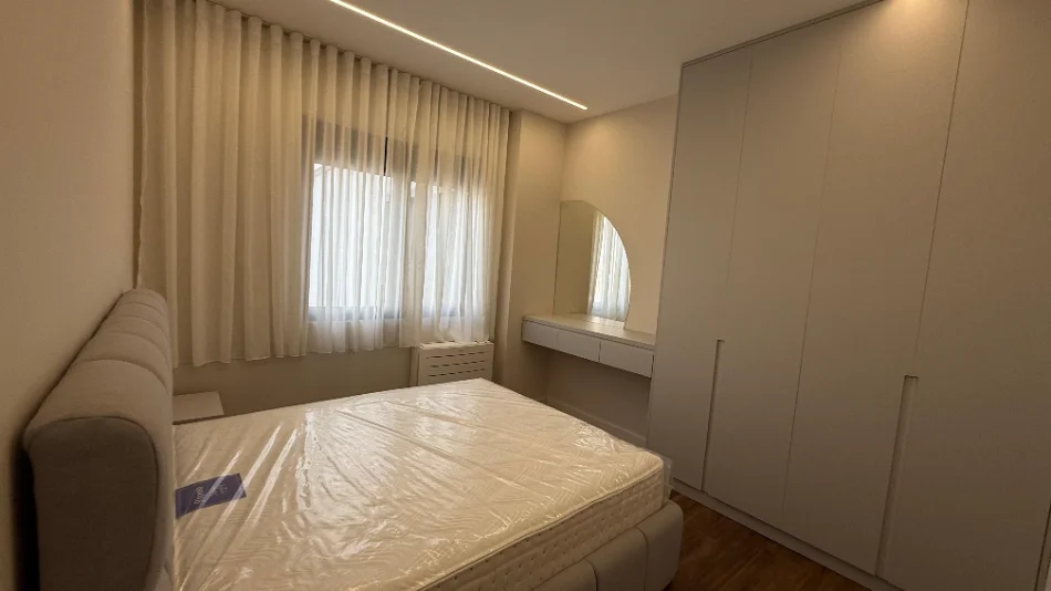 Tirane, jepet me qera apartament 2+1 Kati 1, 125 m² 1.000 € (KODRA E DIELLIT)