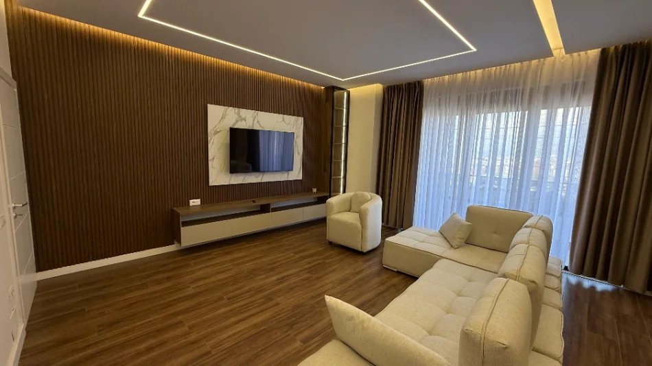 Tirane, jepet me qera apartament 2+1 Kati 1, 125 m² 1.000 € (KODRA E DIELLIT)