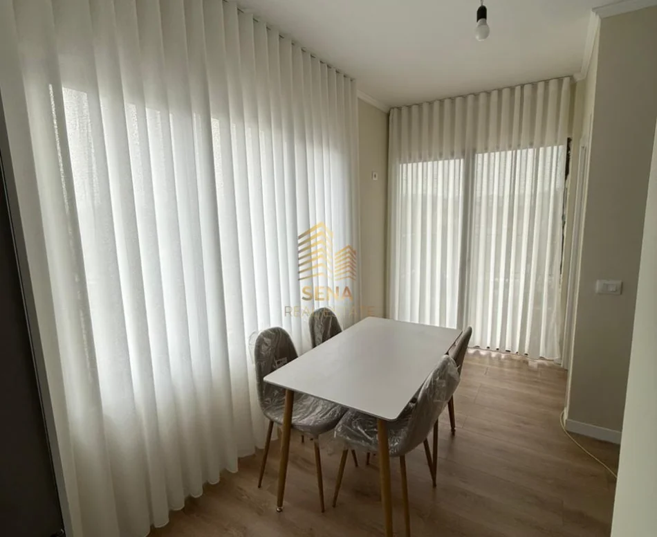 Tirane, jepet me qera apartament 1+1+Ballkon Kati 2, 73 m² 400 € (Casa Italia)