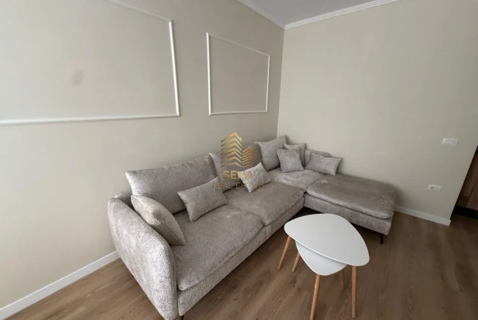 Tirane, jepet me qera apartament 1+1+Ballkon Kati 2, 73 m² 400 € (Casa Italia)