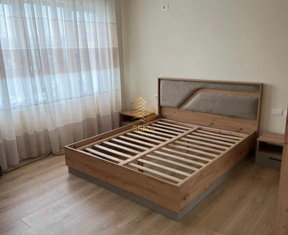 Tirane, jepet me qera apartament 1+1+Ballkon Kati 2, 73 m² 400 € (Casa Italia)