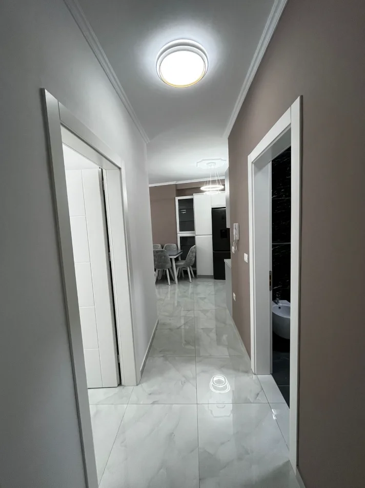Tirane, jap me qera apartament 1+1 Kati 6, 70 m² 450 € (Kompleksi Jolla)