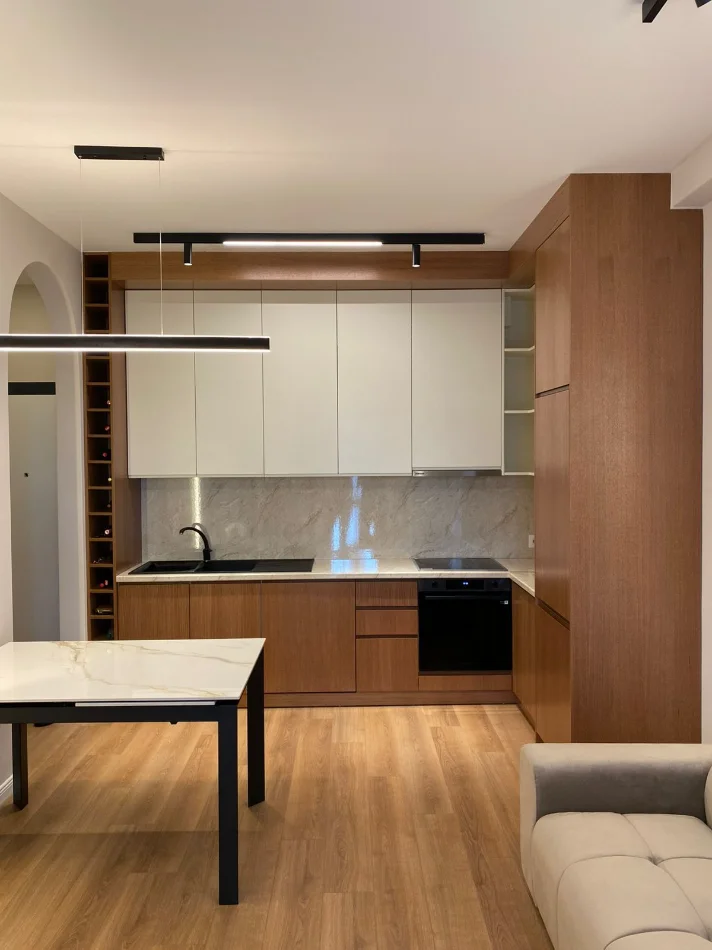 Tirane, shes apartament 1+1+Ballkon Kati 4, 59 m² 165.000 € (American Hospital 3)